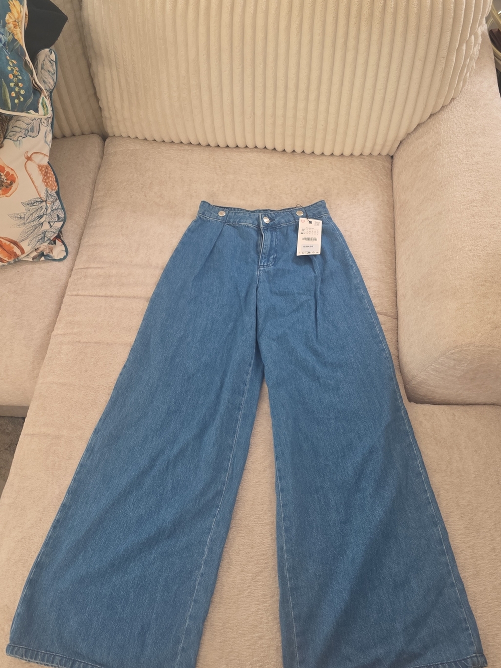Zara Wide-Leg High-Rise Jeans - Medium Blue Size O . Women